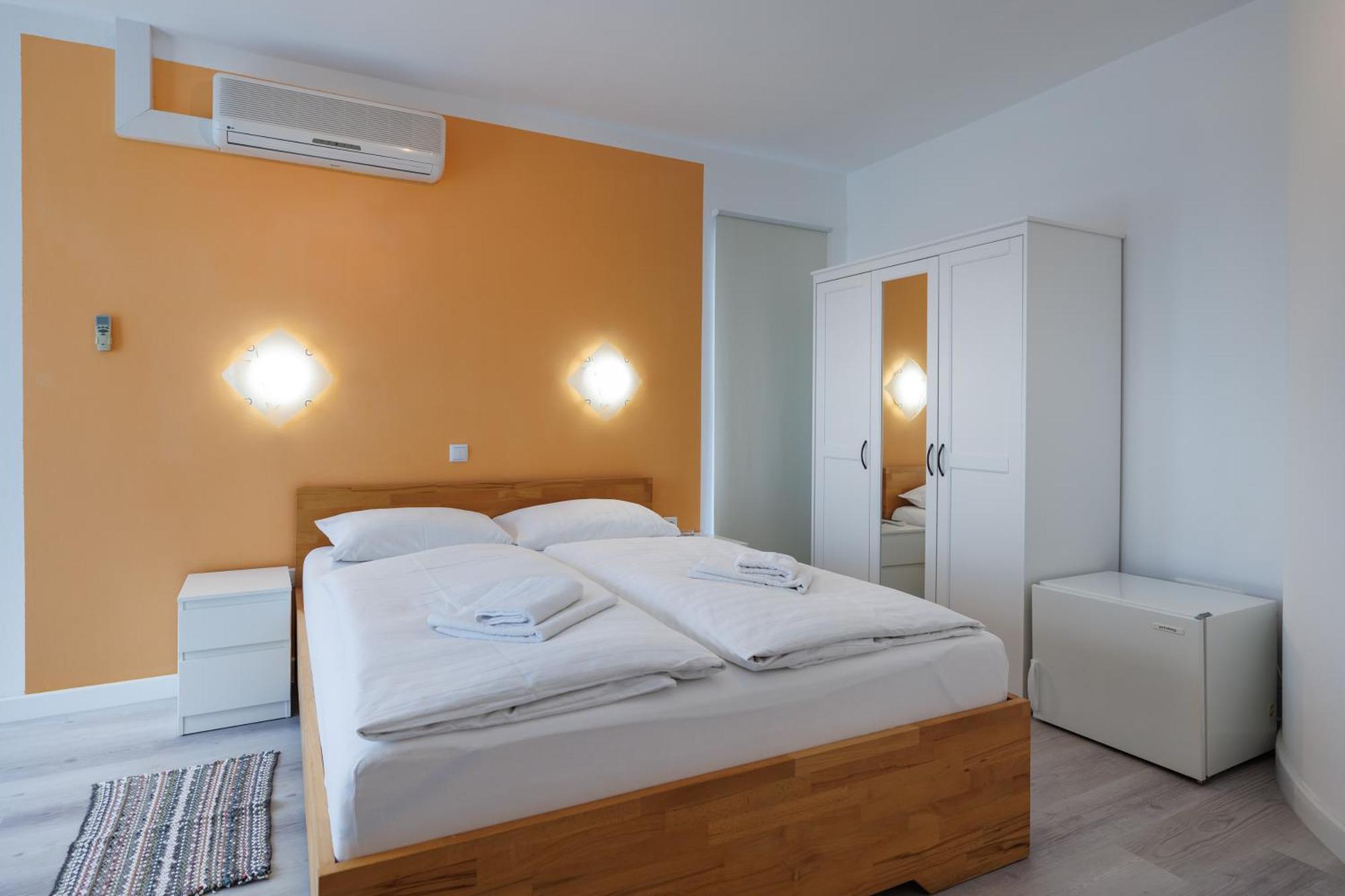 Guesthouse Halilagic Krk Town Bagian luar foto