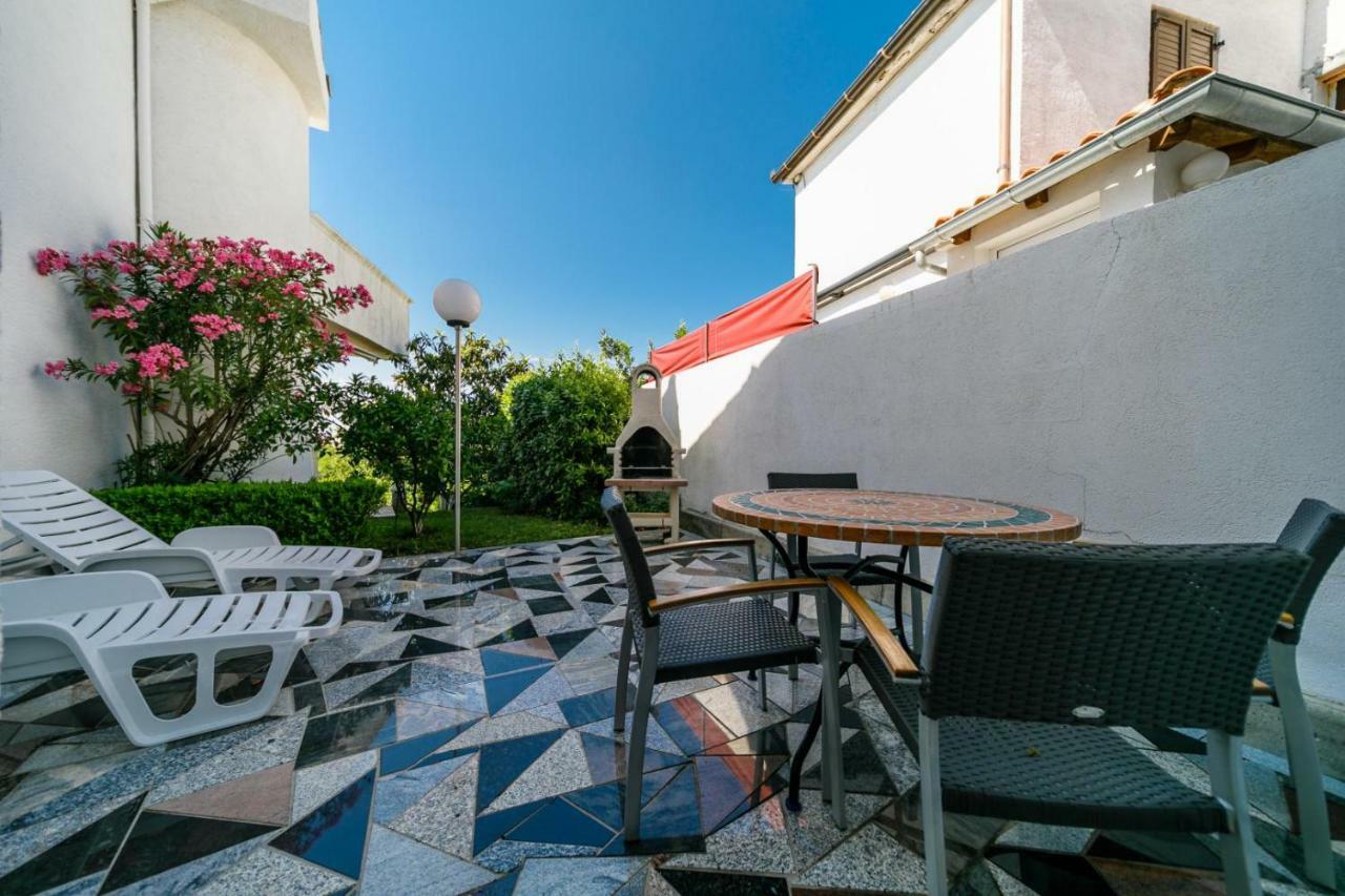 Guesthouse Halilagic Krk Town Bagian luar foto